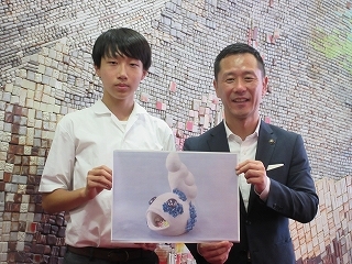 写真：表敬訪問（第48回全国高等学校総合文化祭出品者）