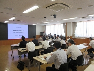 写真：恵那市役所視察