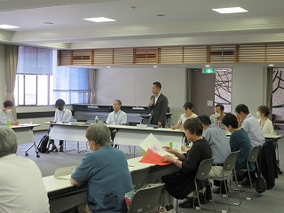 写真：第1回多治見市の国民健康保険事業の運営に関する協議会