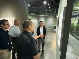 写真：景徳鎮三宝セラミックパレ視察1