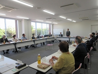 写真：令和6年度第1回青少年まちづくり市民会議理事会議