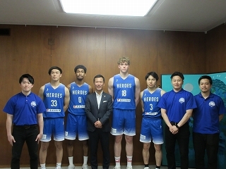 写真：表敬訪問（Gifu&nbsp;Seiryu&nbsp;Heroes）