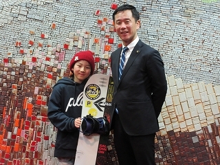 写真：表敬訪問（全日本スノーボード選手権大会出場者）