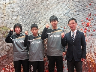 写真：表敬訪問（全日本中学生ソフトテニス大会出場者）