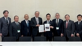 写真:東濃西部都市間連絡道路建設推進協議会の要望活動3