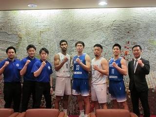 写真:表敬訪問(Gifu Seiryu Heroes)