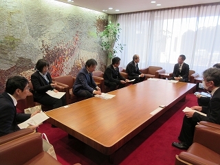 写真：面談（核融合科学研究所長ら）