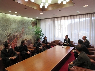 写真：学校情報化先進地域認定の報告