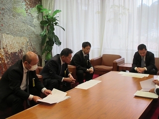 写真：面談（東濃鉄道株式会社代表取締役社長ら）