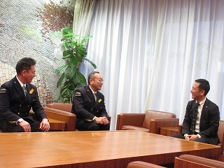 写真：面談（多治見駅長ら）