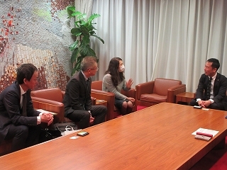 写真：面談（NTT西日本岐阜支店長ら）