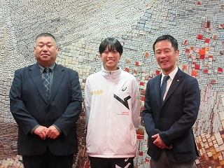 写真：表敬訪問（全国都道府県対抗中学バレーボール大会出場者）