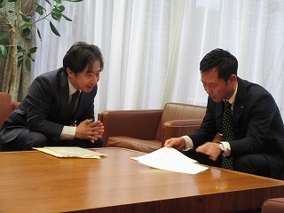 写真：面談（庄内川河川事務所長）