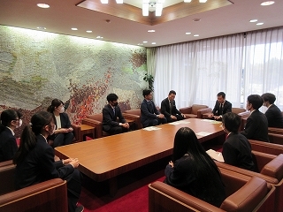 写真：面談（たじみすこやか広場2023主催者）