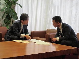 写真：面談（庄内川河川事務所長）