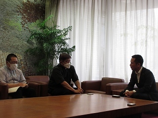 写真：面談（神言修道会日本管区長）