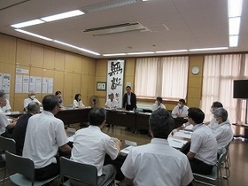 写真：多治見中学校訪問1