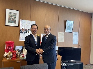 写真：訪問（総務副大臣）