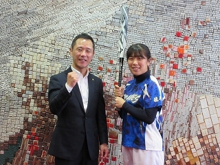 写真：表敬訪問（全日本レディースソフトボール大会出場者）