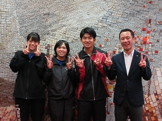 写真：表敬訪問（全日本学生選手権大会出場者）