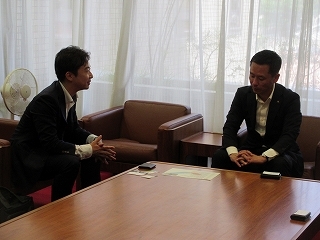 写真：面談（国土交通省中部地方整備局庄内川河川事務所長）