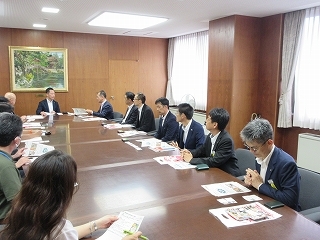 写真：面談（名古屋鉄道株式会社）