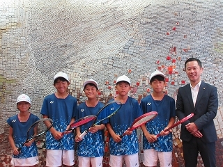 写真：表敬訪問（全日本小学生ソフトテニス選手権大会）