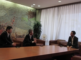 写真：面談（多治見税務署長）