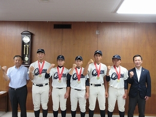 写真：表敬訪問（日本少年野球選手権大会出場者）