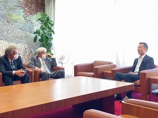 写真：面談（岐阜県造園緑化協会陶都支部）