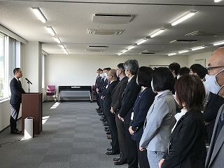 写真：市役所駅北庁舎で市長訓示