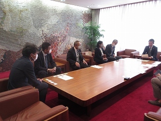 写真：面談（中部実業団陸上競技連盟）