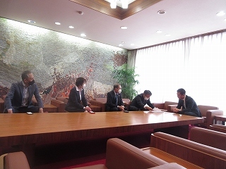 写真：岐阜電業協会多治見部会から要望書受領