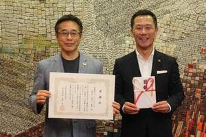 写真：ブレイングループ感謝状贈呈