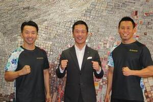 写真：水泳選手表敬訪問