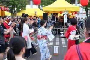 写真：虎渓用水広場で盆踊り＆郡上踊り