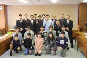 写真：たじみ子ども会議意見書提出