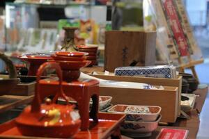 写真：本町オリベストリートの骨董市1