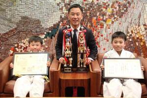 写真：空手全国大会結果報告