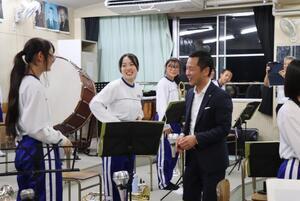 写真：北陵吹奏楽クラブ激励訪問2