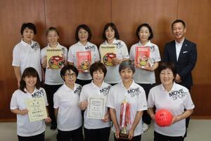 写真：全国ママさんバレーボール大会出場報告