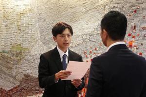 写真：令和7年度はたちの集い要望書提出1