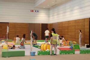写真：たじみこども室内あそびばでの様子2