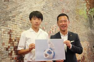 写真：第48回全国高等学校総合文化祭(美術・工芸部門)出品報告