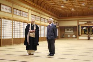 写真：石原進氏絵画寄贈