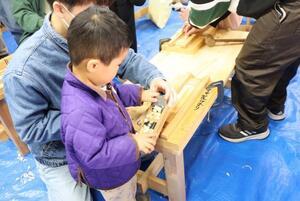 写真：マイ箸つくり