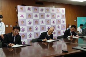 写真：副市長事務引継ぎ式