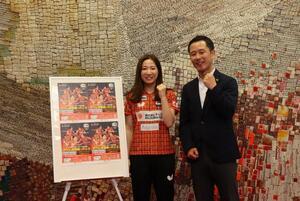 写真：南波選手と市長