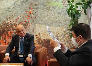 写真：健康経営優良法人認定報告