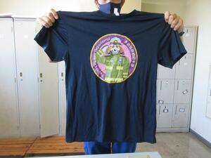 写真：アマゾン寄贈Tシャツの表側にプリントされた「たじ丸」